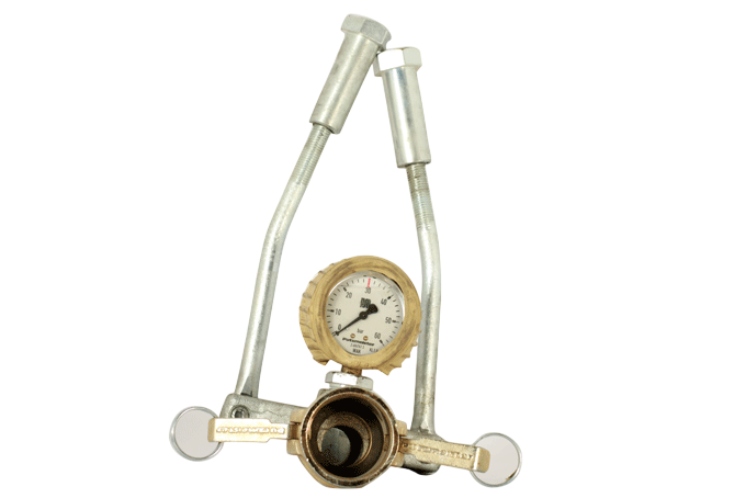 Brida de succión con manómetro